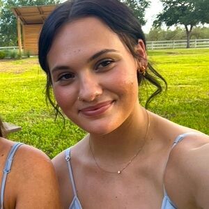 Meet your Posher, Emma